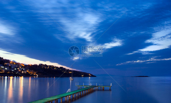 博德鲁姆镇夜景火鸡图片