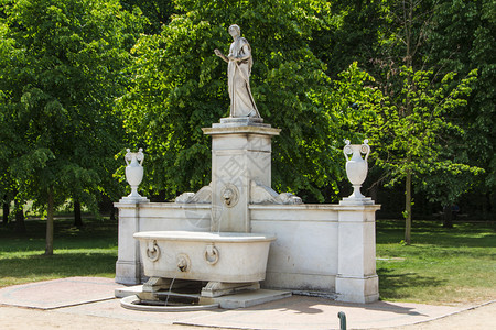 SchlossSansSouci的雕像图片