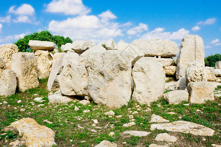 马耳他岛上的石器时代寺庙遗迹图片