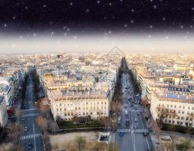 巴黎上方的星辰来自TriumphAr图片
