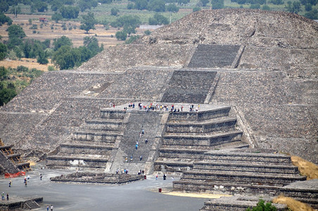 墨西哥TeotihuacanPyramids月球金图片
