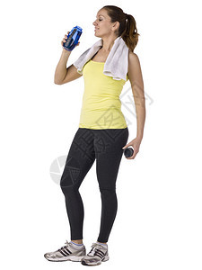 健身妇女锻炼后饮用水图片