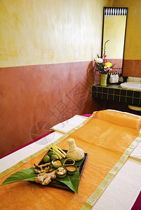 Spa按摩设施在洗浴室装有沙海草背景图片