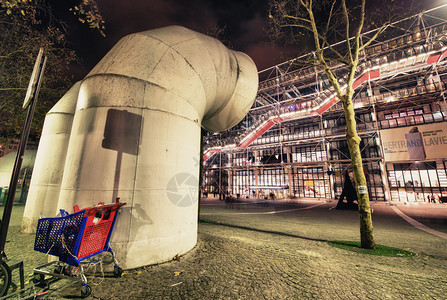 2012年11日在巴黎它以高科技建筑和房屋图书馆现代艺术博物馆和IRCAM图片