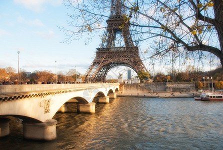 Eiffel铁塔在法图片