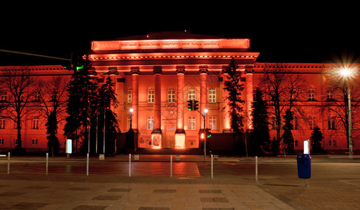 这栋建筑是基辅大学和乌拉尼语基础高等教育体系的一个世界著名象征校图片