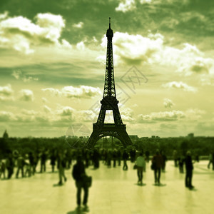 Eiffel铁塔从法国巴黎的JardinsduTrocadero看到图片