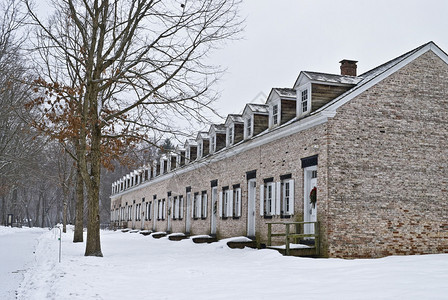 新泽西历史悠久的Allaire村工人的历史住宅区图片