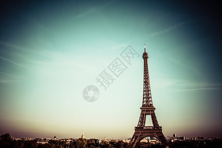埃菲尔铁塔巴黎图片