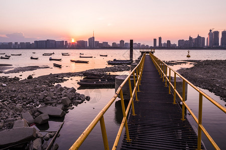 钱塘江码头与夕阳图片