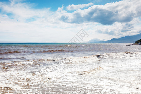 暴风大海的夏季大日落天空覆没克里米亚乌克兰欧背景图片