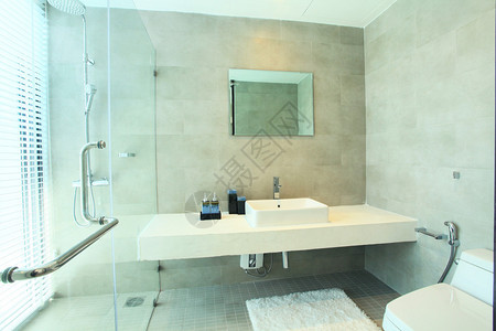 现代浴室内部图片