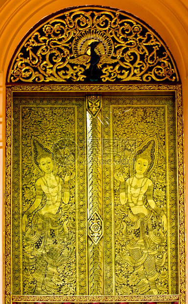 泰国寺庙金雕古门图片