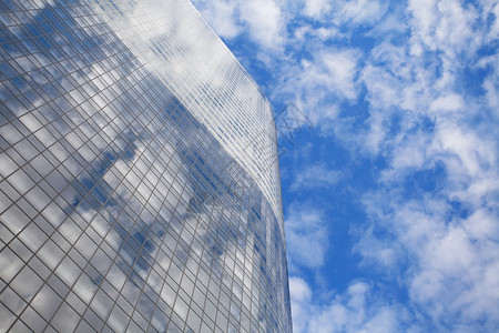 蓝天下的现代建筑图片