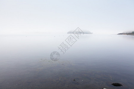 烟雾湖图片