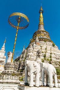 泰国清迈WatSaenFang寺的佛塔公共图片
