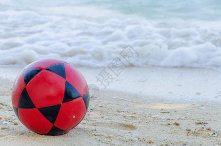 足球运动在海滩图片