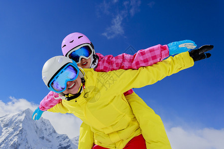 滑雪滑雪者雪和乐趣享图片