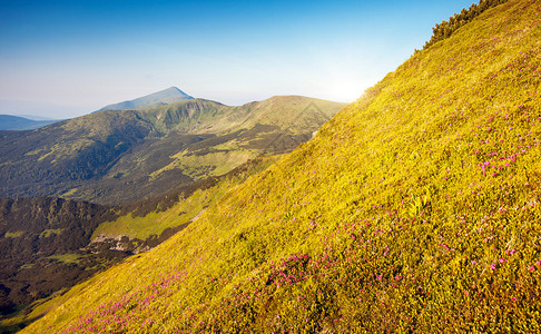 乡村高山风景的美景图片