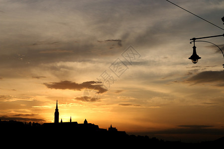 在渔人堡垒布达佩斯的日落图片