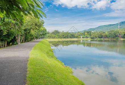 湖滨路用沥青图片