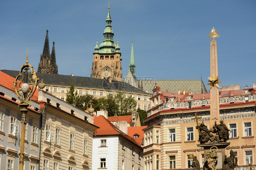 欧洲豪门激烈对决引爆全球球迷热情新赛季欧冠联赛揭幕战精彩纷呈
