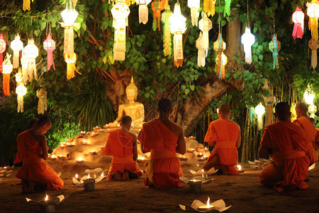 泰国僧人打坐周围之间许多尊佛像图片