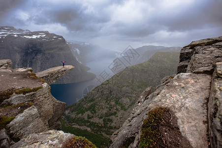 挪威Ringedalsvatnet湖奥达的Trolltun图片