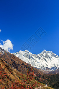 喜马拉雅山的高山风光白雪皑的山脉图片