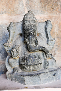 印度亨比皇家中心的甘什雕塑图片
