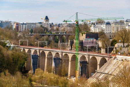 在卢森堡市建设铁路图片