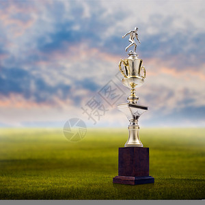 足球奖杯风景背良图片