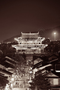 云南达利城旧建筑夜图片