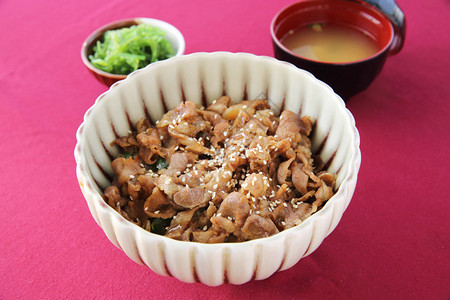 大米的日本菜牛图片