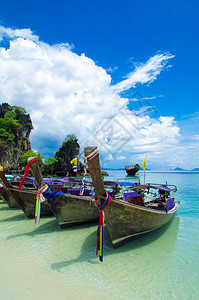 热带海滩和安达曼海背景图片