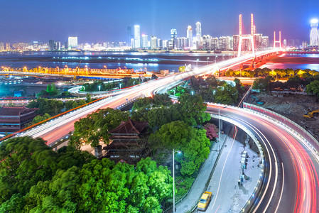 上海互通式立交桥和高架的路图片