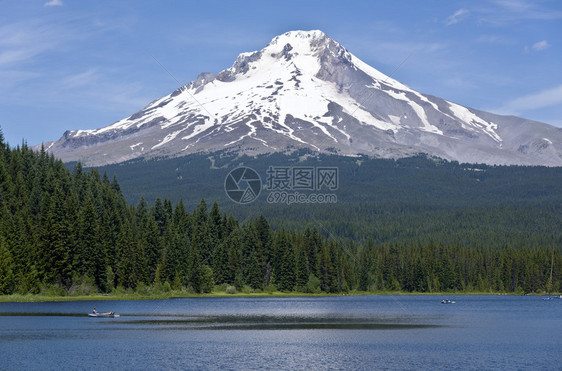 MtHood和TrilliumLakeOregon的景观图片