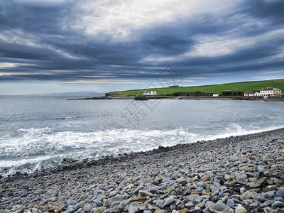 爱尔兰海滩的景色图片