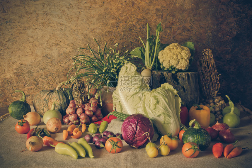 静物蔬菜香草和水果作为烹饪原料高清图片下载-正版图片507208013-摄图网