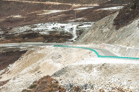 雪山公路图片