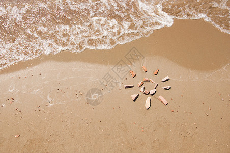 沙滩上的太阳图片