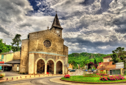 法国AxlesThermes的圣文森特教堂图片
