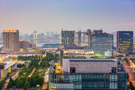 日本东京台场岛上的城市景观图片