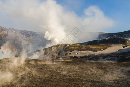 Etna火山爆发的惊人现象图片