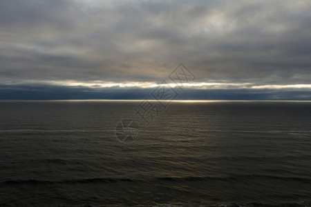 俄勒冈中部和平海洋的宁静海景图片