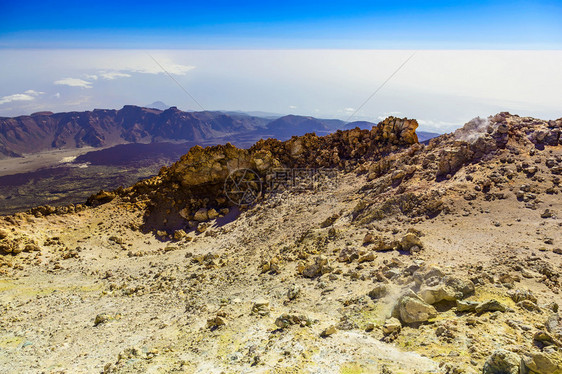 从火山口顶部和西班牙特内里费加那利岛欧洲最高处看泰德图片