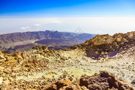 从火山口顶部和西班牙特内里费加那利岛欧洲最高处看泰德图片