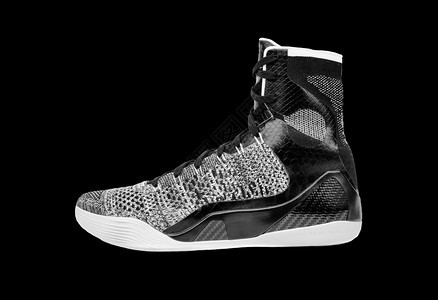 超现代高顶灰色和黑色篮球鞋运动鞋图片