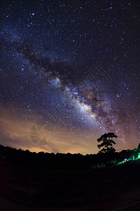 PhuHinRongKla公园泰国菲特桑诺克的银河图片