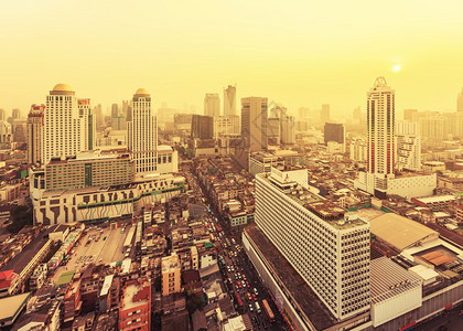 泰国曼谷夕阳下的城市图片